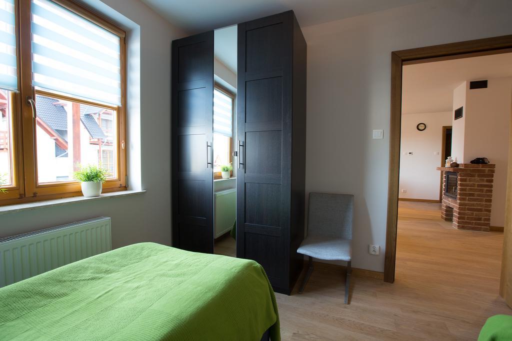 "Rodzinny Apartament Pod Sniezka 2" Na Osiedlu "Apartamenty Pod Sniezka" Karpacz Rum bild